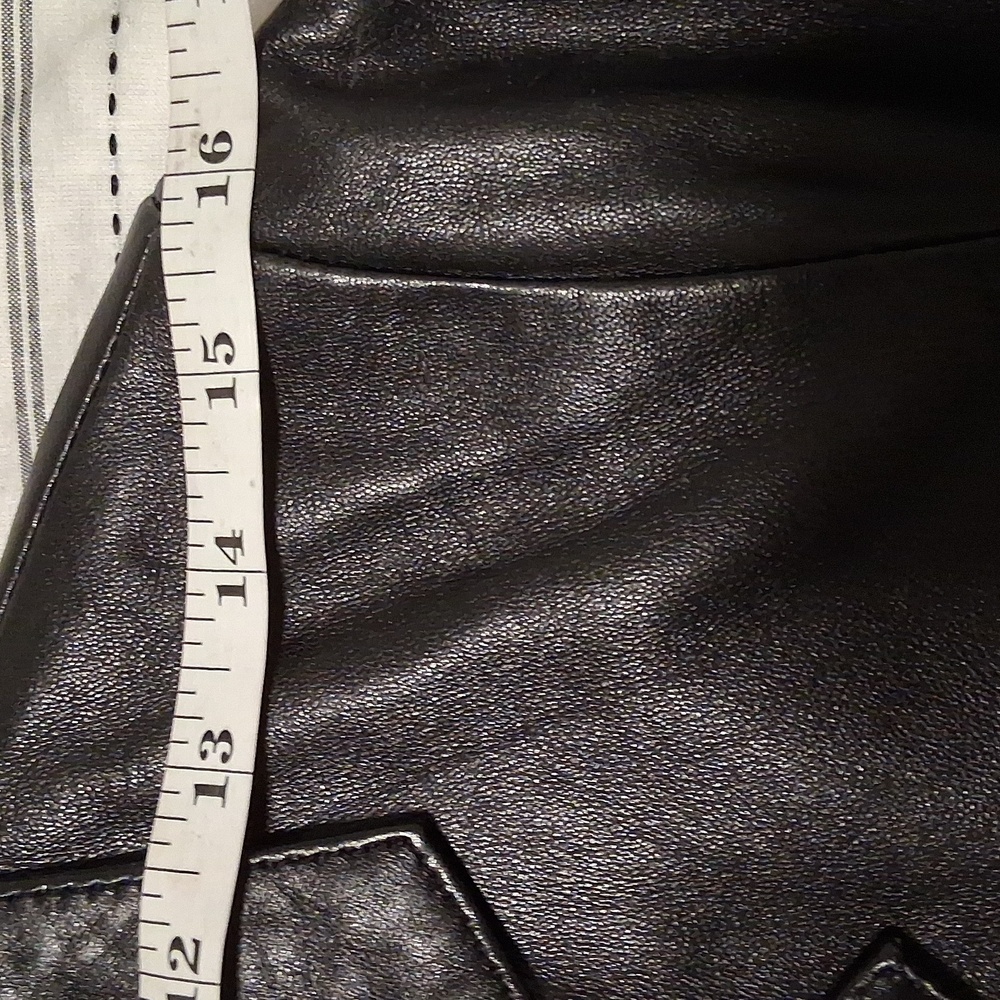Wilson Dark Leather Blazer Jacket. Measure Under Arm 18 Inch. Shoulder 16 Across - Picture 7 of 8